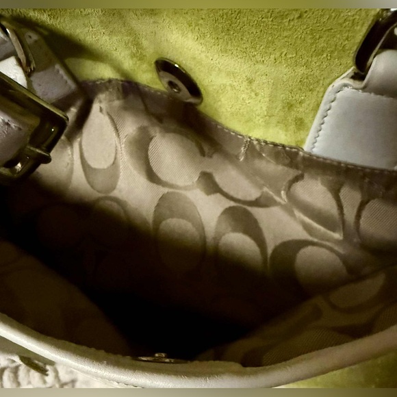 Vintage Lime Green and White Suede Coach Handbag - Picture 10 of 11